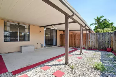 6723 NW 188th Ter, Hialeah, FL 33015 - Photo 21