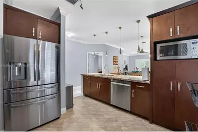 1221 SW 48th Ter, Deerfield Beach, FL 33442 - Photo 15