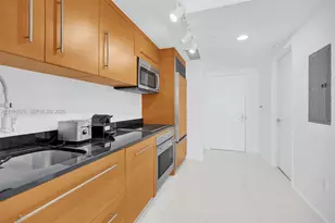475 Brickell Ave, Miami, FL 33131 - Photo 17
