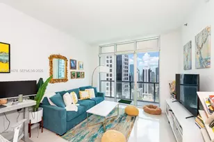 55 SE 6th St, Miami, FL 33131 - Photo 5