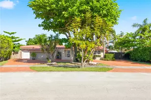 9955 SW 74th St, Miami, FL 33173 - Photo 3