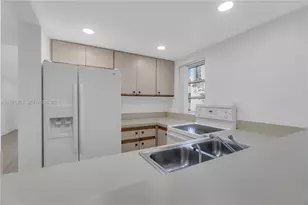 3599 SW 17th St, Miami, FL 33145 - Photo 17