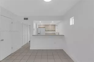 3599 SW 17th St, Miami, FL 33145 - Photo 23