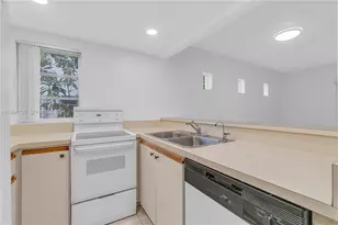 3599 SW 17th St, Miami, FL 33145 - Photo 15