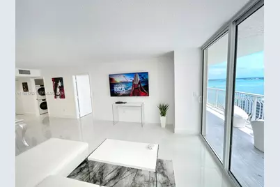 1200 SE Brickell Bay Dr #1707, Miami, FL 33131 - Photo 3