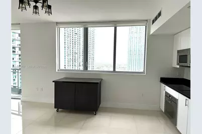 92 SW 3rd St #2905, Miami, FL 33130 - Photo 5