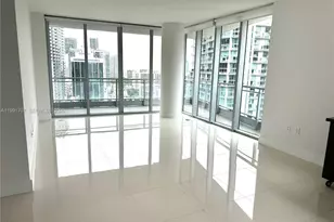 92 SW 3rd St, Miami, FL 33130 - Photo 3