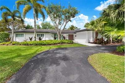 10330 SW 71st Ave, Pinecrest, FL 33156 - Photo 1