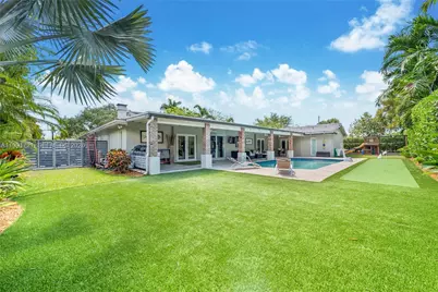 10330 SW 71st Ave, Pinecrest, FL 33156 - Photo 3