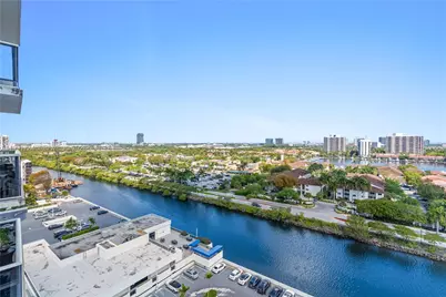 3675 N Country Club Dr #1501, Aventura, FL 33180 - Photo 17