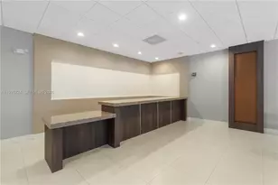3675 N Country Club Dr, Aventura, FL 33180 - Photo 45
