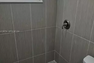 1151 W 28th St, Hialeah, FL 33010 - Photo 9