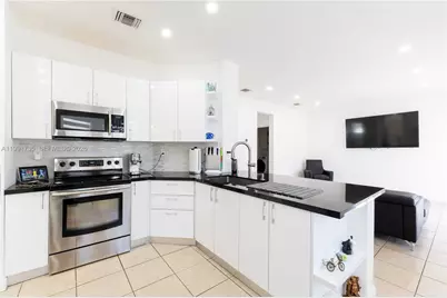 10856 SW 247th St, Homestead, FL 33032 - Photo 5