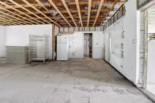 8285 SW 104th St, Miami, FL 33156 - Photo 17