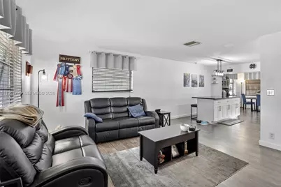 5404 NW 27th Way, Tamarac, FL 33309 - Photo 5