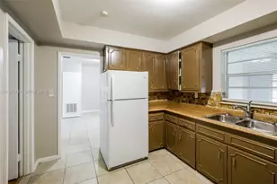 1710 NW 109th St, Miami, FL 33167 - Photo 7