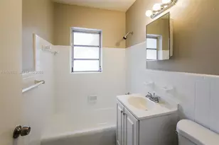 1710 NW 109th St, Miami, FL 33167 - Photo 13