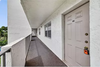 3100 W Rolling Hills Cir #303, Davie, FL 33328 - Photo 13