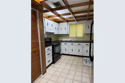 2930 SW 106th Ave, Miami, FL 33165 - Photo 7