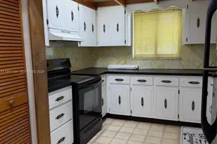 2930 SW 106th Ave, Miami, FL 33165 - Photo 7