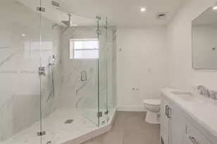 7811 NW 10th St, Pembroke Pines, FL 33024 - Photo 21