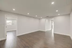 7811 NW 10th St, Pembroke Pines, FL 33024 - Photo 17