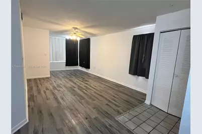 2871 N Oakland Forest Dr #113, Oakland Park, FL 33309 - Photo 3