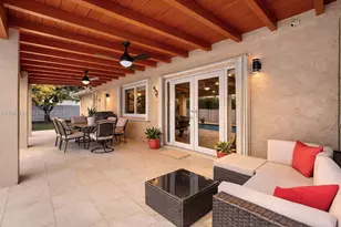 15382 SW 153rd St, Miami, FL 33187 - Photo 9