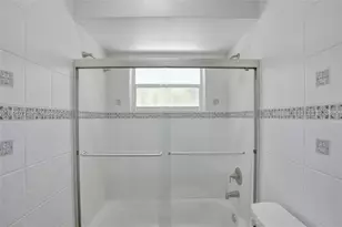 4100 Bayview Dr, Fort Lauderdale, FL 33308 - Photo 25