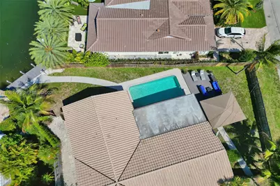 4100 Bayview Dr, Fort Lauderdale, FL 33308 - Photo 3