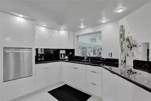 4100 Bayview Dr, Fort Lauderdale, FL 33308 - Photo 37