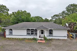 825 N Willow St, Clewiston, FL 33440 - Photo 1