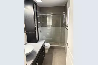 4386 W 10th Ave, Hialeah, FL 33012 - Photo 5