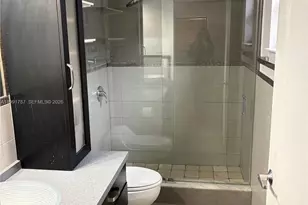 4386 W 10th Ave, Hialeah, FL 33012 - Photo 5