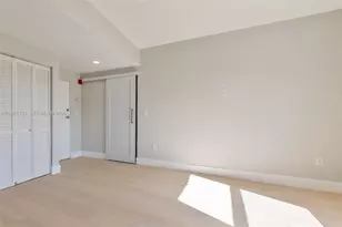 694 NE 76th St, Miami, FL 33138 - Photo 11