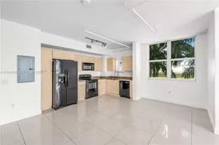 3180 SW 22nd St, Miami, FL 33145 - Photo 21