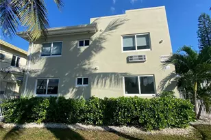 625 77th St, Miami Beach, FL 33141 - Photo 9