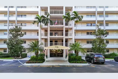 605 Oaks Dr #405, Pompano Beach, FL 33069 - Photo 1