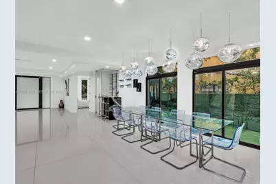 3010 Alton Rd, Miami Beach, FL 33140 - Photo 9