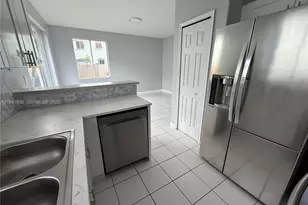 1586 SE 27th Ct, Homestead, FL 33035 - Photo 3