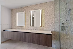 88 SW 7th St, Miami, FL 33130 - Photo 15