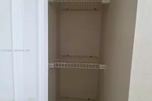 8100 Geneva Ct, Doral, FL 33166 - Photo 31