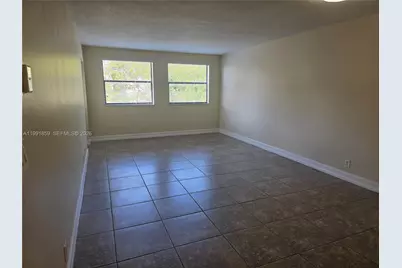 8100 Geneva Ct #432, Doral, FL 33166 - Photo 9