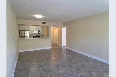 8100 Geneva Ct #432, Doral, FL 33166 - Photo 7