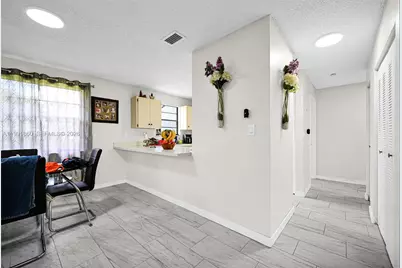 2934 NW 94th St, Miami, FL 33147 - Photo 35