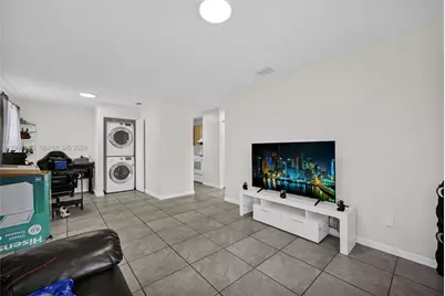 2934 NW 94th St, Miami, FL 33147 - Photo 59