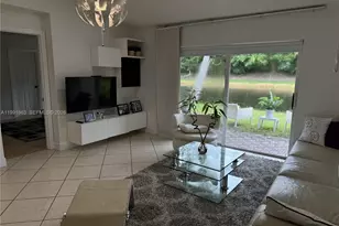 2002 Andromeda Ln, Weston, FL 33327 - Photo 3