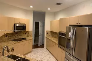 2800 Kinsington Cir, Weston, FL 33332 - Photo 7