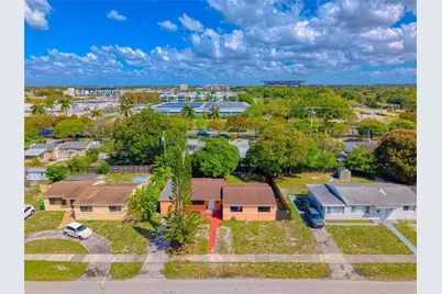 2451 NW 182nd Ter, Miami Gardens, FL 33056 - Photo 31