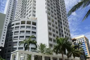 170 SE 14th St, Miami, FL 33131 - Photo 3